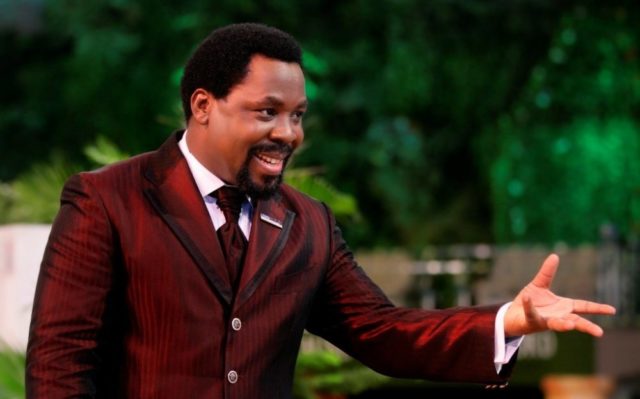 Prorok TB Joshua - Biografia, Net Worth, Żona i jego ministerstwo SCOAN